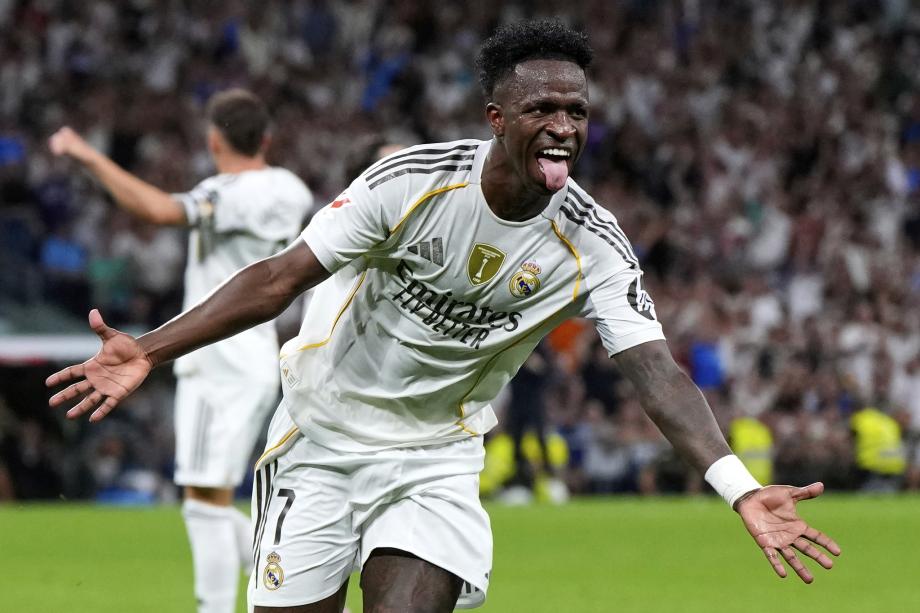 建设显得尤 建设显得尤