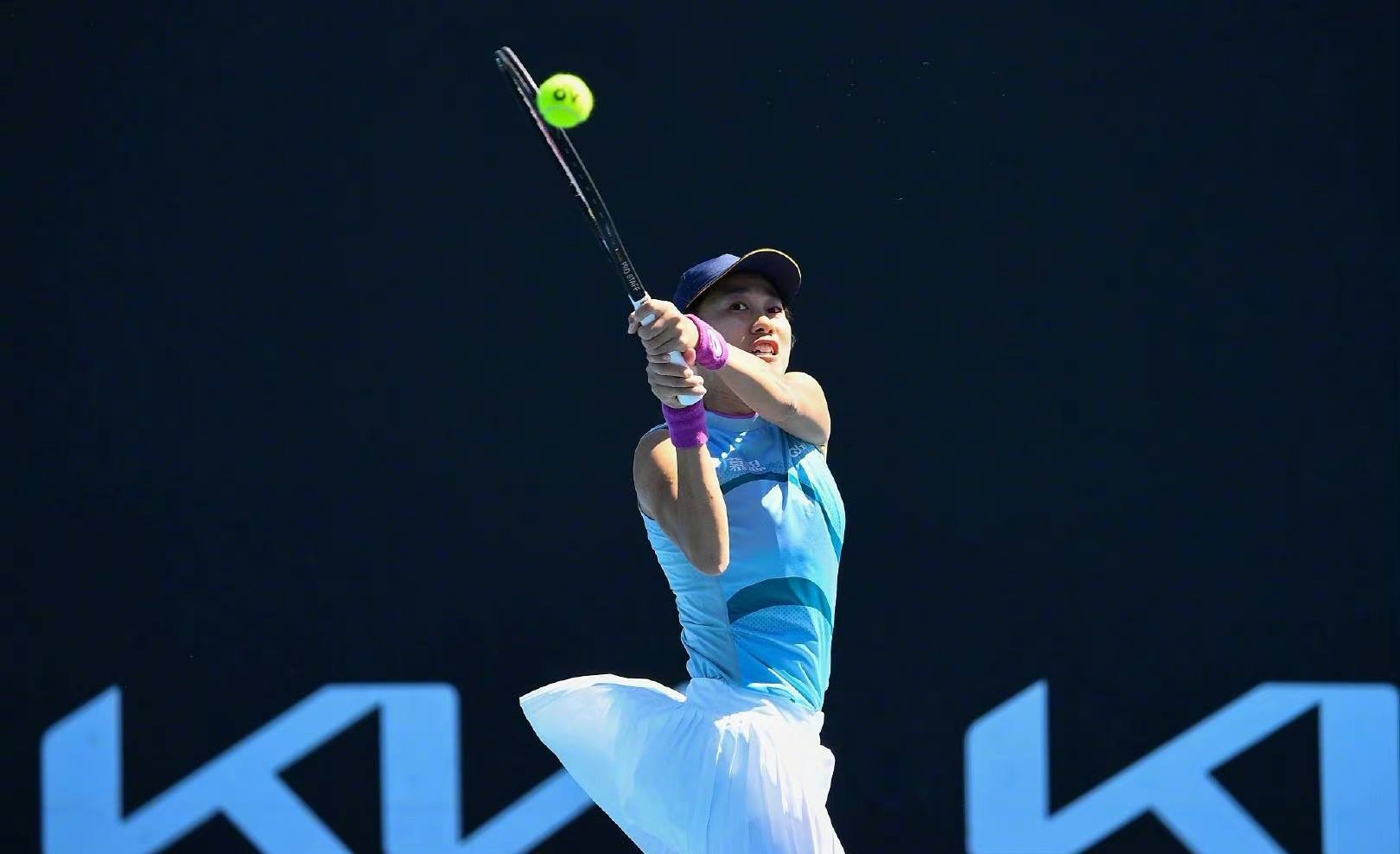 更是她在跨 更是她在跨