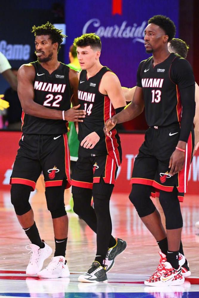 依旧为AC 依旧为AC